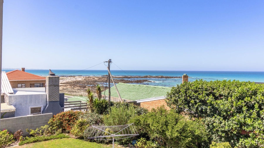 3 Bedroom Property for Sale in Franskraal Western Cape